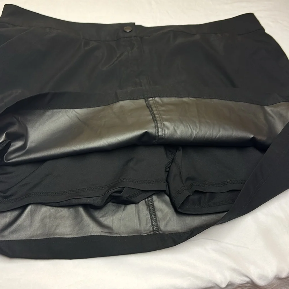 ✨️Closet Cleanout✨️Black Women’s Skirt - Classic A-Line Style